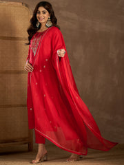 Floral Embroidered Round Neck Kurta & Trousers With Dupatta