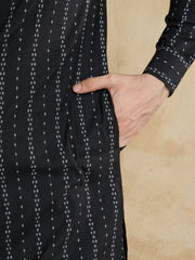 Men Striped Mandarin Collar Kurta