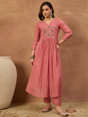 Women Floral Thread and Sequinned Embroidered Kurta & Trouser with Dupatta