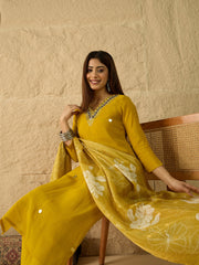 Women Floral Regular Mirror Work Kurta with Trousers & With Dupatta