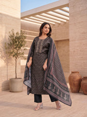 Women Ethnic Motifs Printed Regular Thread Work Chanderi Cotton Kurta with Trousers & With Dupatta