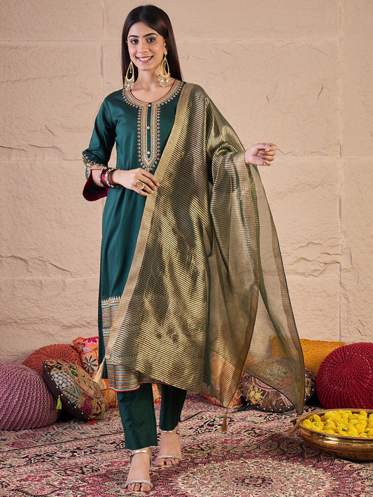 Women Ethnic Motifs Yoke Design Regular Sequinned Kurta with Trousers & With Dupatta