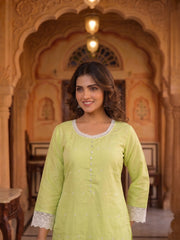 Women Ethnic Motifs Embroidered Regular Thread Work Chanderi Cotton Kurta with Trousers & With Dupatta