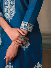 Women Ethnic Motifs Embroidered Regular Thread Work Chanderi Cotton Kurta with Trousers & With Dupatta