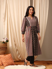 Women Floral Black Printed Panelled Gotta Patti Kurta with Trousers