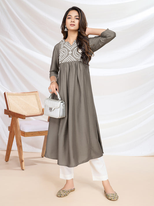 Women Geometric Yoke Design Sequinned White Romance Kurta