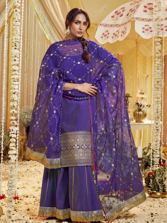 Women Floral Embroidered Regular Kurta with Palazzos & With Dupatta