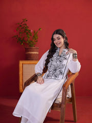 Women Floral Embroidered Regular Thread Work Kurta with Palazzos