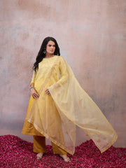 Women Floral Embroidered Regular Sequinned Kurta with Palazzos & With Dupatta