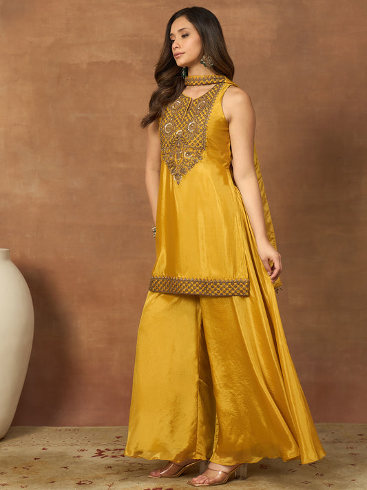 Women Ethnic Motifs Embroidered Regular Thread Work Kurti with Sharara & With Dupatta