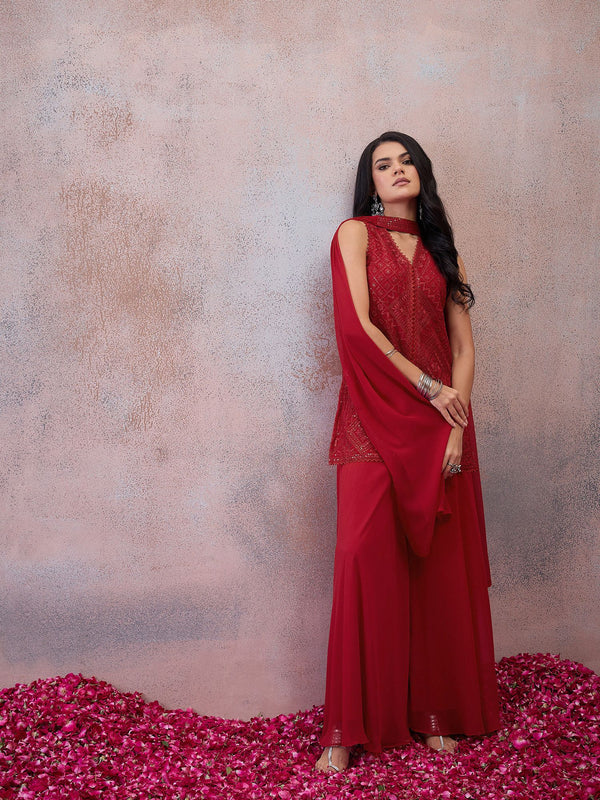 Women Embroidered Regular Thread Work Kurta with Sharara & With Dupatta
