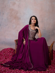 Women Ethnic Motifs Embroidered Thread Work Grandeur & Majestic Artwork Georgette Anarkali Kurta