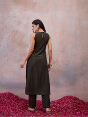 Women Ethnic Motifs Embroidered Regular Thread Work Pure Silk Kurta with Trousers
