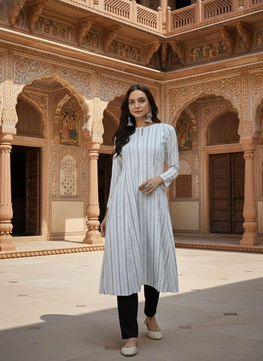 Women Keyhole Neck Kurta