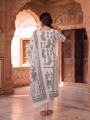 Women Ethnic Motifs Printed Regular Thread Work Kurta with Trousers & With Dupatta