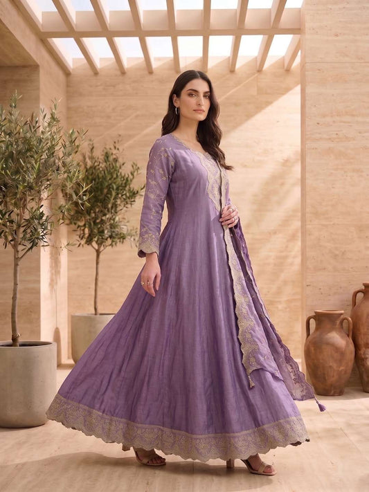 Women Embroidered Thread Work Grandeur & Majestic Artwork Anarkali Kurta