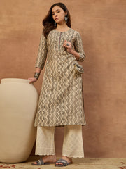 Women Geometric Printed Thread Work Kurta