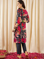 Women Floral Printed Regular Kurta with Trousers