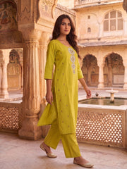 Women Ethnic Motifs Embroidered Regular Thread Work Kurta with Palazzos
