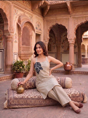 Women Ethnic Motifs Embroidered Regular Thread Work Kurta with Trousers