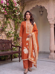 Women Floral Printed Regular Thread Work Pure Silk Kurta with Trousers & With Dupatta