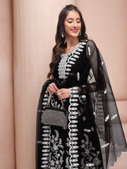 Black Floral Embroidered Thread Work Chanderi Cotton Kurta & Trousers With Dupatta - Inddus.com