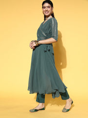 Ethnic Motifs Poly Georgette Nuovo Sleeves Kurta Set - Inddus.com