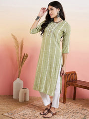 Green Floral Embroidered Regular Thread Work Kurta With Trousers - Inddus.com