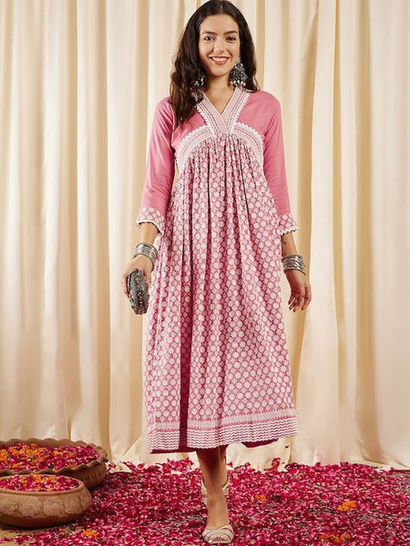 Ethnic empire dress shop