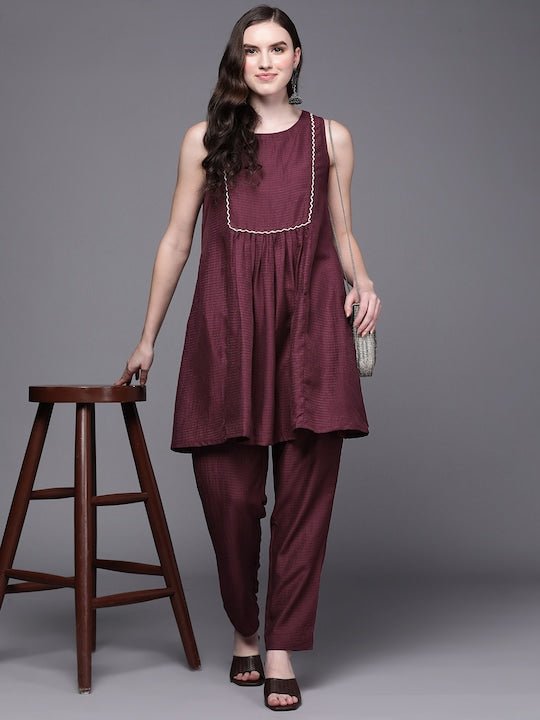 Women Burgundy Self Design Kurti with Trousers - Inddus.com