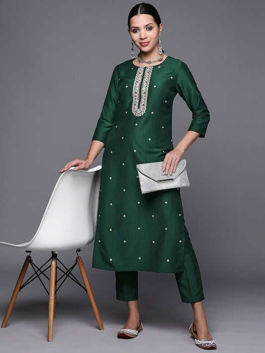 Women Ethnic Motifs Yoke Design Kurta With Trousers - Inddus.com
