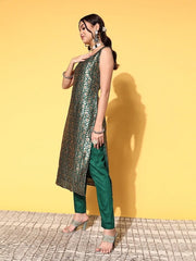 Women Floral Silk Blend Spaghetti Straps Kurta Set - Inddus.com